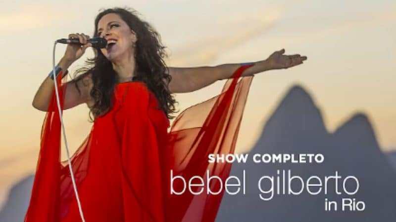 Bebel Giberto sur les plages de Rio