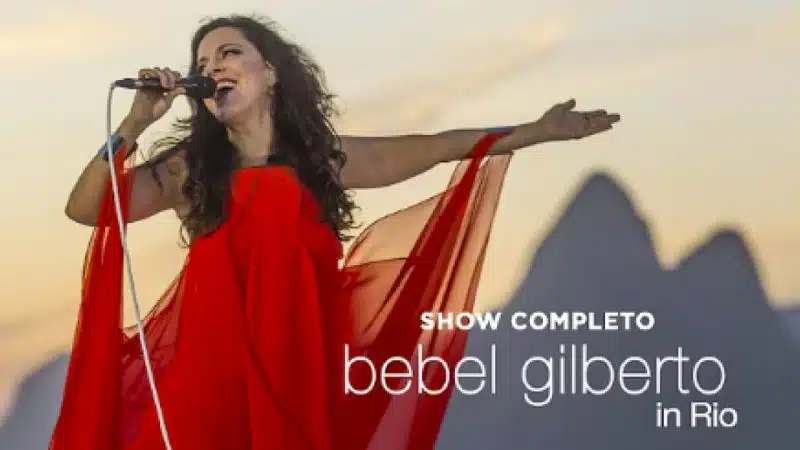 Bebel Giberto sur les plages de Rio