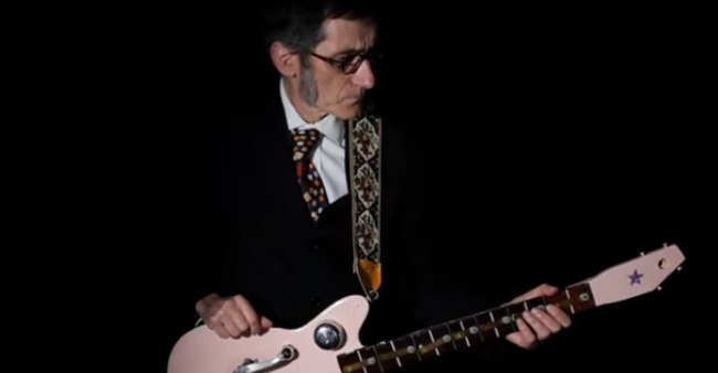 Ignatus, troubadour décalé et électro-poète